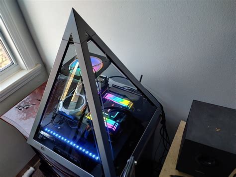 Afbeeldingsresultaten voor Alienware Pyramid Computer Tower