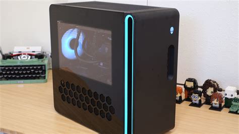 Alienware PC Inside に対する画像結果