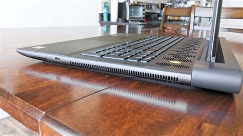 Alienware M18 USB Port に対する画像結果