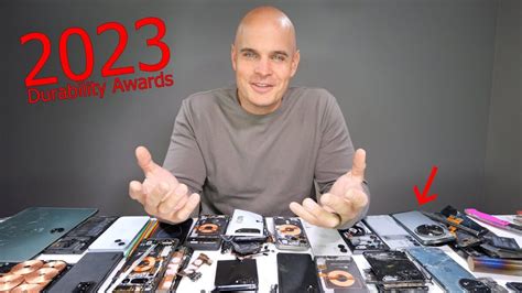 iPhone 15 Pro wins JerryRigEverything's "Coolest Looking Internals" award