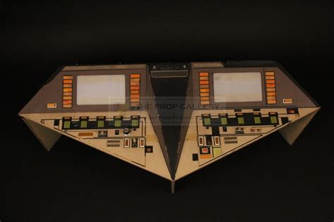 Toradh íomhá ar Alien Console Prop