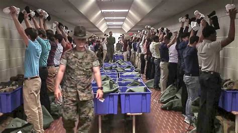 Afbeeldingsresultaten voor USMC Boot Camp