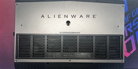 Alienware M18 Yellow Power Button に対する画像結果