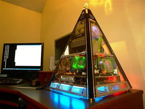 Afbeeldingsresultaten voor Alienware Pyramid Computer Tower