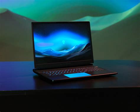 Toradh íomhá ar Alienware Area 51 Side-Panel