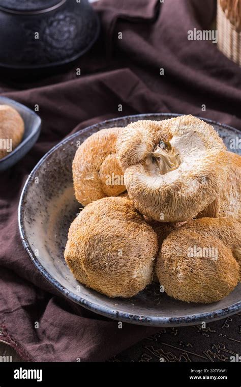 lion mane mushroom, hericium erinaceus Stock Photo - Alamy