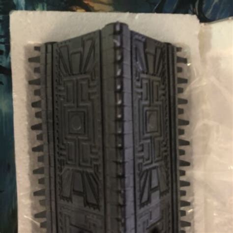 Afbeeldingsresultaten voor Alien vs Predator Pyramid