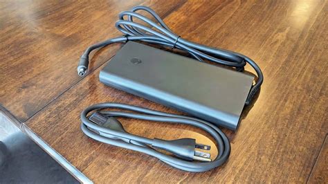 Alienware M18 Yellow Power Button に対する画像結果