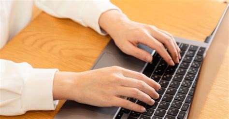 Deep Learning JavaScript vs Python に対する画像結果