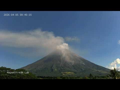 Mayon Volcano [Node 2 IR Camera]: 24-Hour Time-lapse [300x Speed] - April 05, 2026
