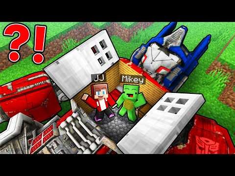 How Did JJ and Mikey Build a House Inside a ROBOT in Minecraft?