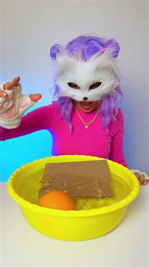 What happens when you float an orange? Let’s explore! 🍊✨