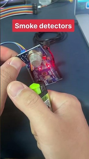 "DIY Arduino Smoke Detector with Continuous Alarm | Configurable Parameters for Beginners