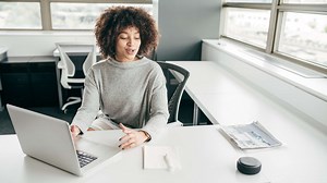 The 2026 guide to virtual assistant training (benefits, courses, FAQs)