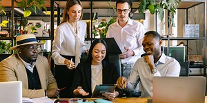 Are teamwork and collaboration the same? 9 examples from great companies - Nutcache