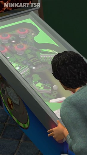 Playing Alien Pinball