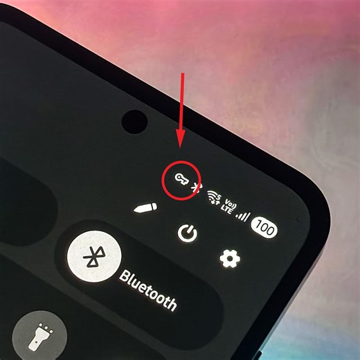What does the key icon on my Android phone mean?