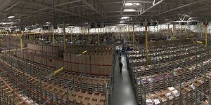 What are Autonomous Mobile Robots: AMR Examples & Uses