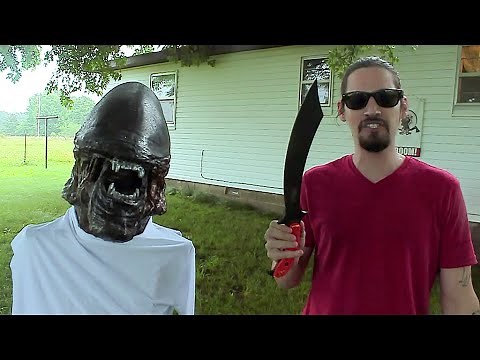 ALIEN versus KA-BAR SWABBIE! Zombie Go Boom