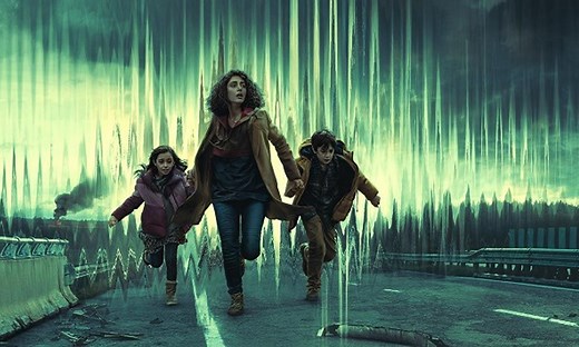 'Invasion' Season 2 Ending Explained - Who Enters The Alien Portal?