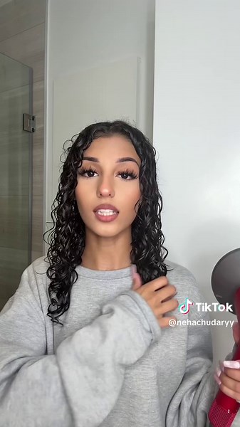 Essential Guide to Diffusing Curly Hair