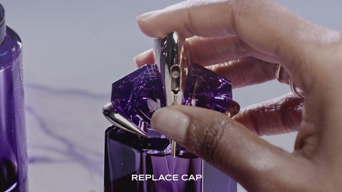 MUGLER Alien - Eau de Parfum - Women's Perfume - Floral & Woody - With Jasmine, Wood, and Amber - Long Lasting Fragrance