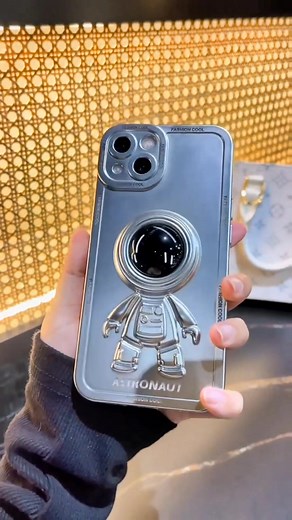 The silver astronaut phone case is Pretty cool, isn't it?#gift #fyp #phonecase