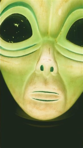 80s Alien Head Prop 👽