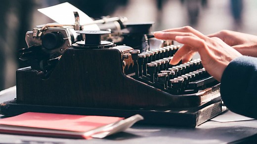 How to Write a Script Outline [FREE Template Kit]