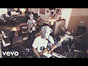 Gardens & Villa - Angel Alien (Official Video)