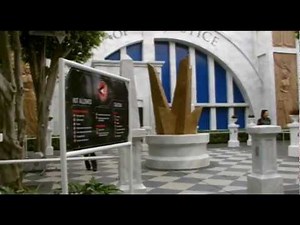 Justice League Alien Invasion 3D Tour - Outside