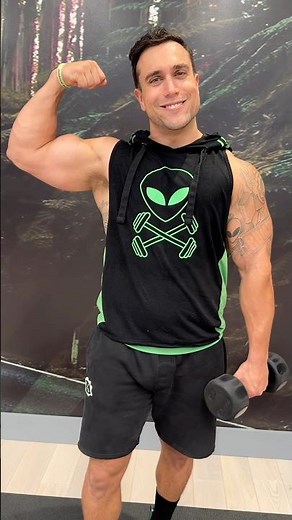 Get BIG Biceps with This 5 Minute Dumbbell Workout