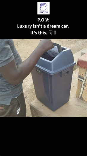 I built an Automatic Trash Bin Cover