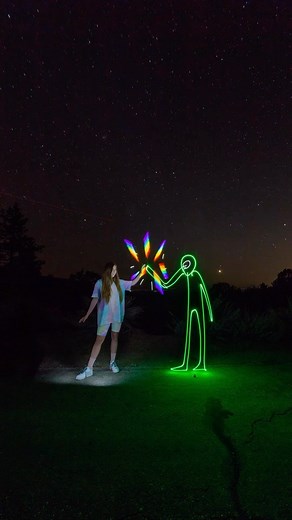 Alien Adventures 👽🖖🛸 #lightpainting #stopmotion #art #alien #neon | Dariustwin