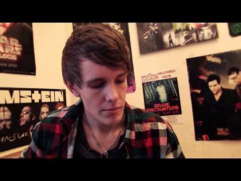 Julian (19) ist schwul / Julian is gay