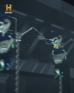 ¿Es posible que los llamados grises reportados como abductores alienígenas sean realmente robots controlados más allá de nuestro planeta? 👽🛸🤖 #AlienígenasAncestrales | HISTORY