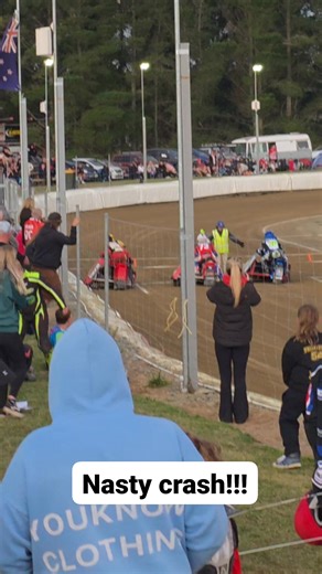 South island sidecar champs 2026 nasty crash on the start of a heat race. Glad he got up and walked away and was ok . #speedwaynz #moorepark | Daniel Moylan