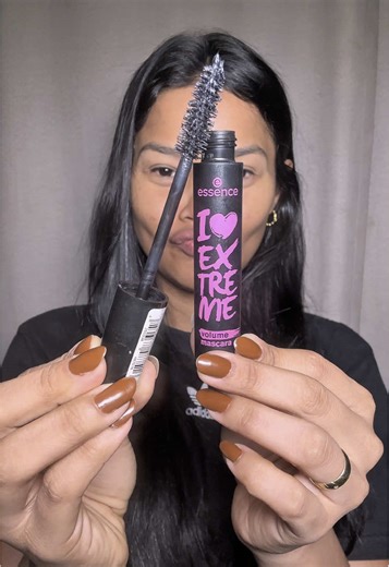 eyelash extension with essence crazy extreme mascara. #eyelashes #lashes #eyelashextensions