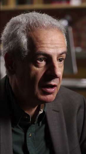 ENORMOUS UFO Descends with Humanoid Figure | Ancient Aliens | #Shorts | History