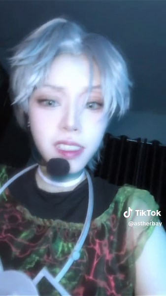 Alien Stage Costumes: A Unique Cosplay Showcase