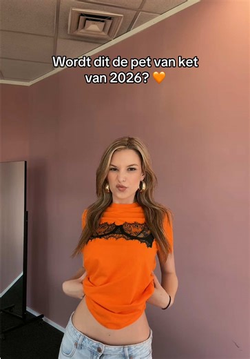 Wordt dit dan de pet van ket op koningsdag dit jaar? 😳🧡 #fyp #koningsdag #petvanket #outfitinspo #trend