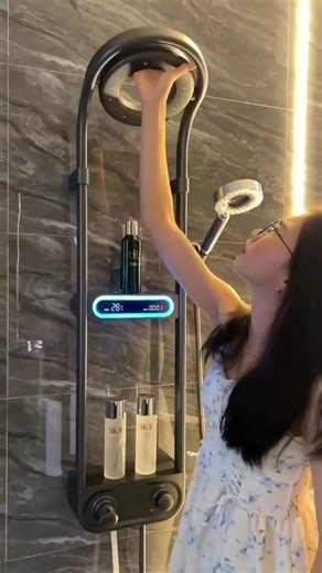 xunstore on Instagram: "Shower Like You're in a Sci-Fi Movie! 🚿✨ 2025's alien-inspired shower system features multiple rotating nozzles that create a 360° water vortex for full-body immersion. #FutureBathing #DesignInnovation"