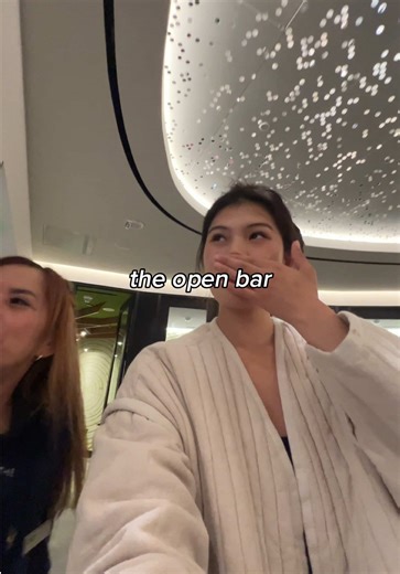 Replying to @Kayla Khamphoumy pt.2 of sneaking into a first class lounge at the airport