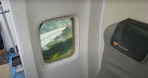 Simulate a cosy plane ride with Raspberry Pi Zero - Raspberry Pi