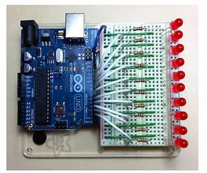 Visualizing the logistic map with a microcontroller