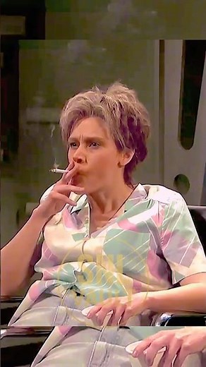 Kate McKinnon’s Alien Abduction Story Went Off the Rails 😂 | SNL Vault