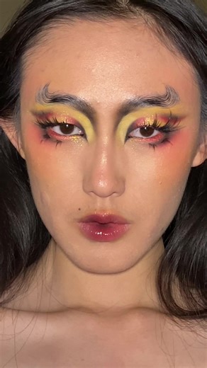 ts fire #creativemakeup #editorialmakeup #colorfulmakeup #avantgardemakeup #eyeshadow ( ib: @sonnierebelles ) products: (*) gifted/pr FACE -foundation @Huda Beauty easy blur 220 -concealer/base @Mehron Makeup cream blend stick pastel yellow* -bronzer and contour @Makeup Revolution mega bronzer 02 warm* @Flower Knows Makeup strawberry cupid liquid contour 06 EYES -eyeshadow bhcosmetics sweet shoppe orange sorbet @ColourPop Cosmetics matte about hue @cheeryep eye shadow palette 03 focus -liner @Ka
