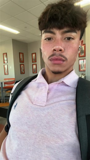 In between classes #keahithegoat | making people switch outfits in class