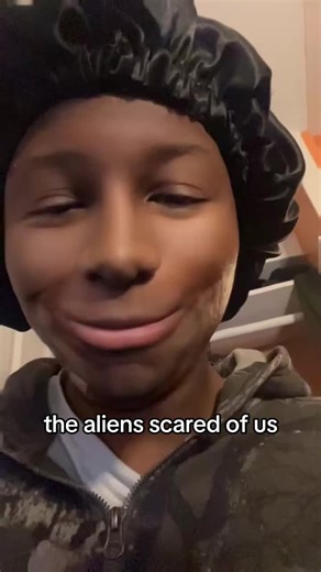 Aliens Reacting to Humans: A Hilarious Take