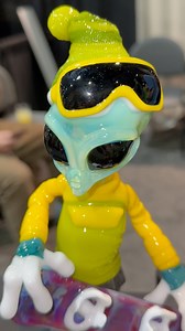Snowboarder Alien 🏂 👽 ❄️ 🎨 Ghost_Glass_Official 👻 | GlassPorn